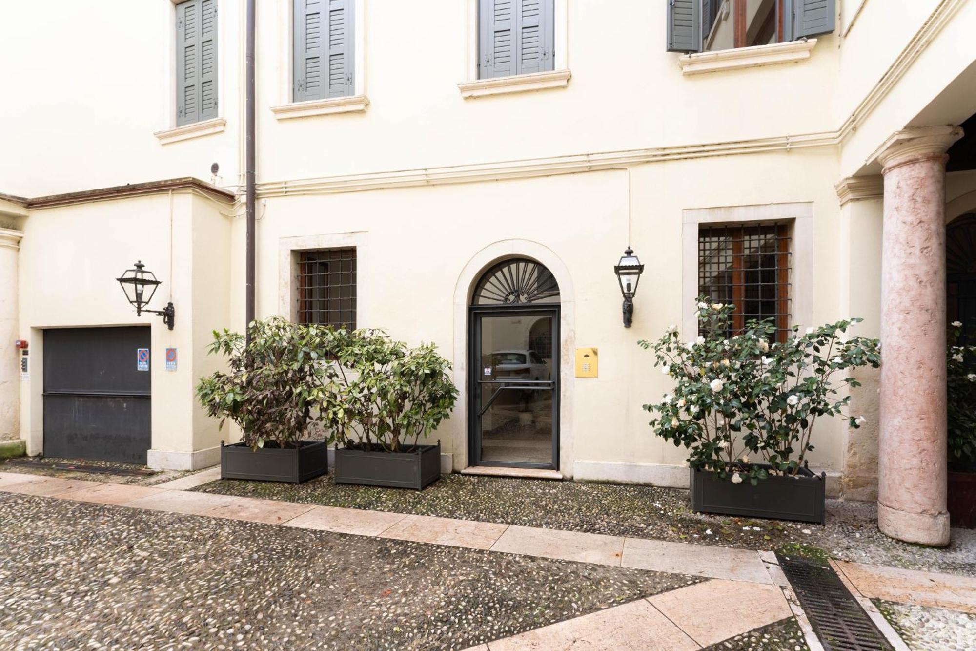 Palazzo Venier Apartment Verona Exterior photo